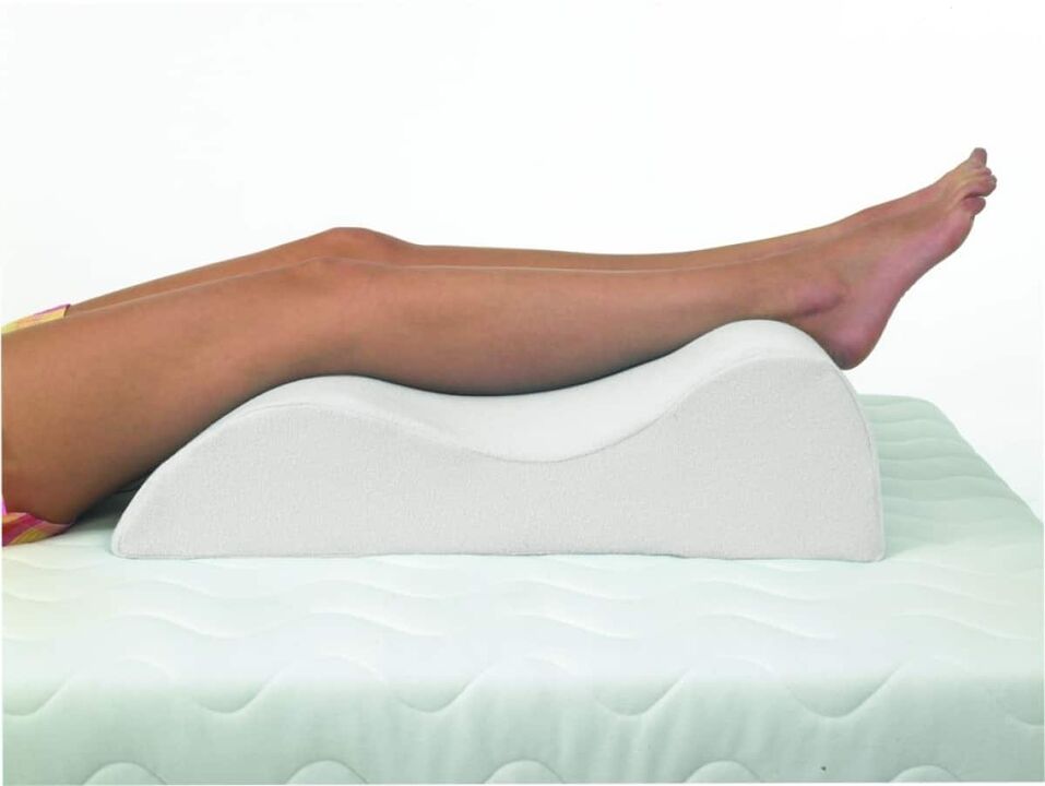 Orthopedic pillows reduce symptoms of varicose veins in the legs